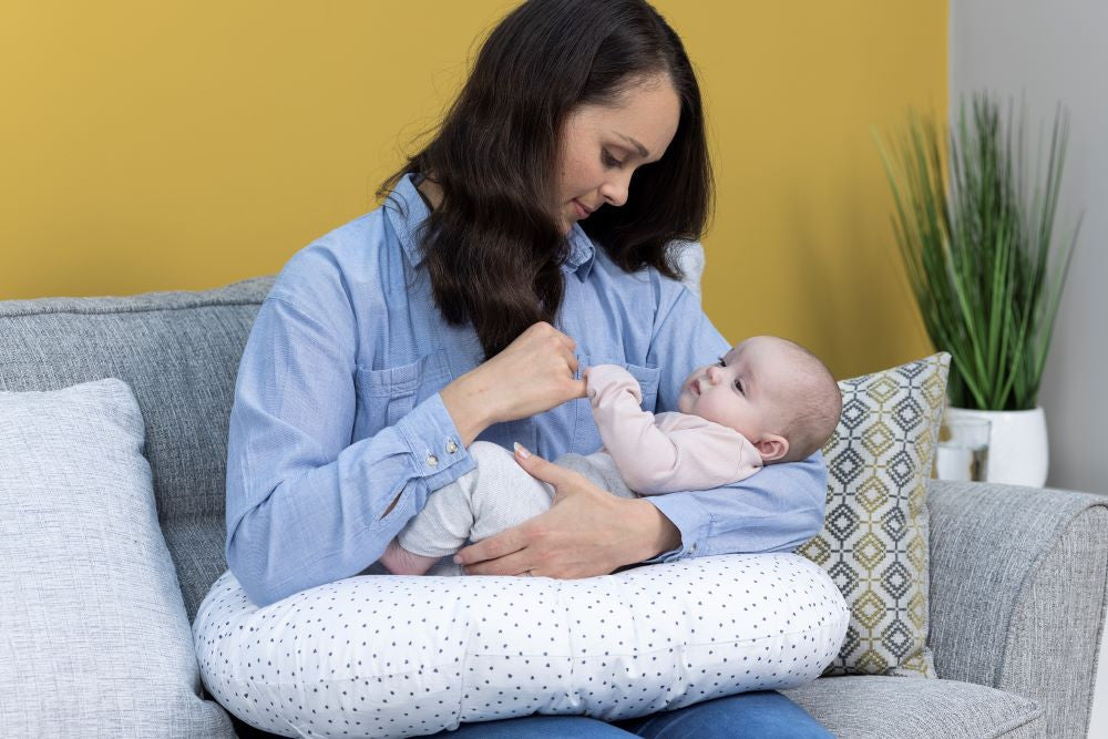 Dreamgenii Baby Feeding Pillow - Dot Design